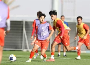 Các cầu thủ đội tuyển Việt Nam tập huấn chuẩn bị cho Giải U17 châu Á 2025.