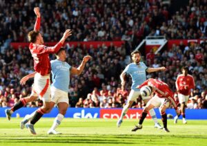 Manchester United đối đầu Manchester City vẫn đang có tỷ số 0-0 sau hiệp một.